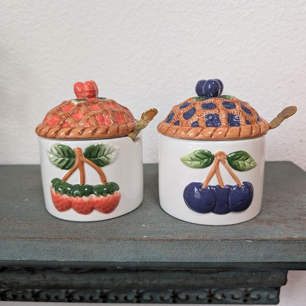 Vintage Set of 2 Strawberry & Blueberry Ceramic Lidded Jelly Jars w/ Gold Spoons